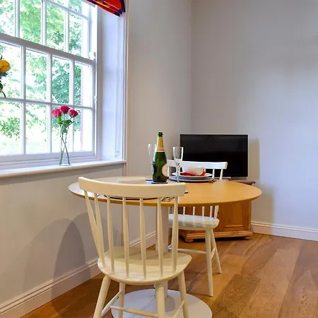 Oxtobys Downstairs Holiday home York