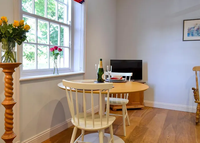 Oxtoby's Downstairs Semesterbostad *